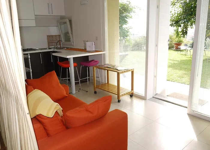 Residenza La Beccata ファームステイ ピネローロ